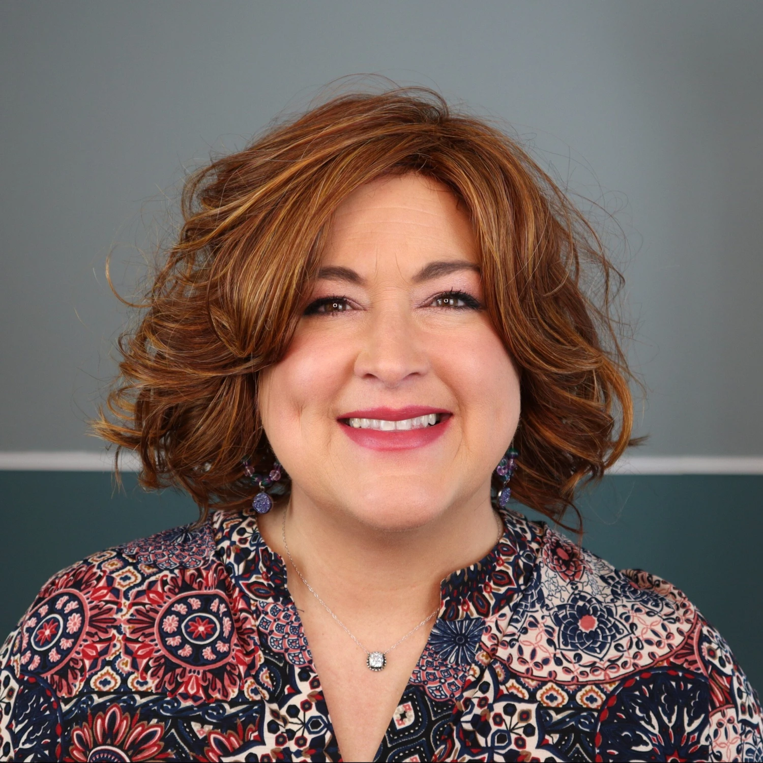 Bombshell Bob Wig By Hairdo 6 Bombshell Bob Wig By Hairdo - Image 6