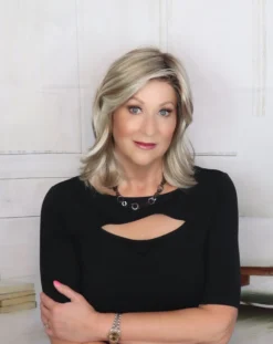 Hannah Wig By Henry Margu -Wig Specialty Shop hanbah3