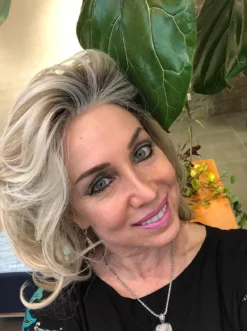 Goddess Wig By Raquel Welch -Wig Specialty Shop image00001 1